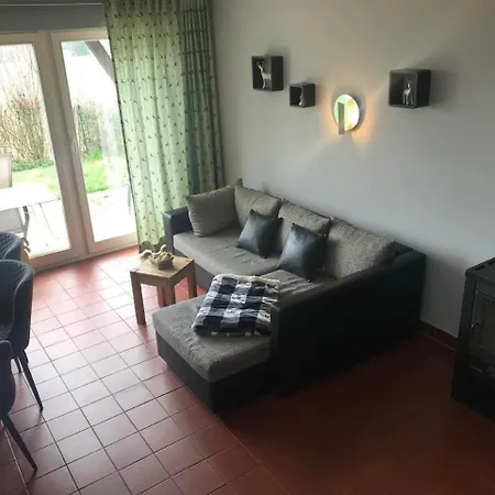Hundefreundliches In Mit Terrasse, Grill Und Garten